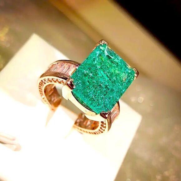 ✨🆕✨ Luxury Boho Green Simulated Zircon S925 Stamped Ring✨ - Picture 1 of 14
